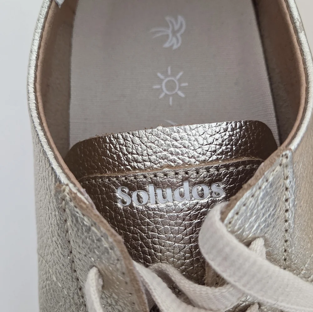 Soludos Ibiza Classic Leather Sneaker Platinum, Women's Sizes 10 New Without Box